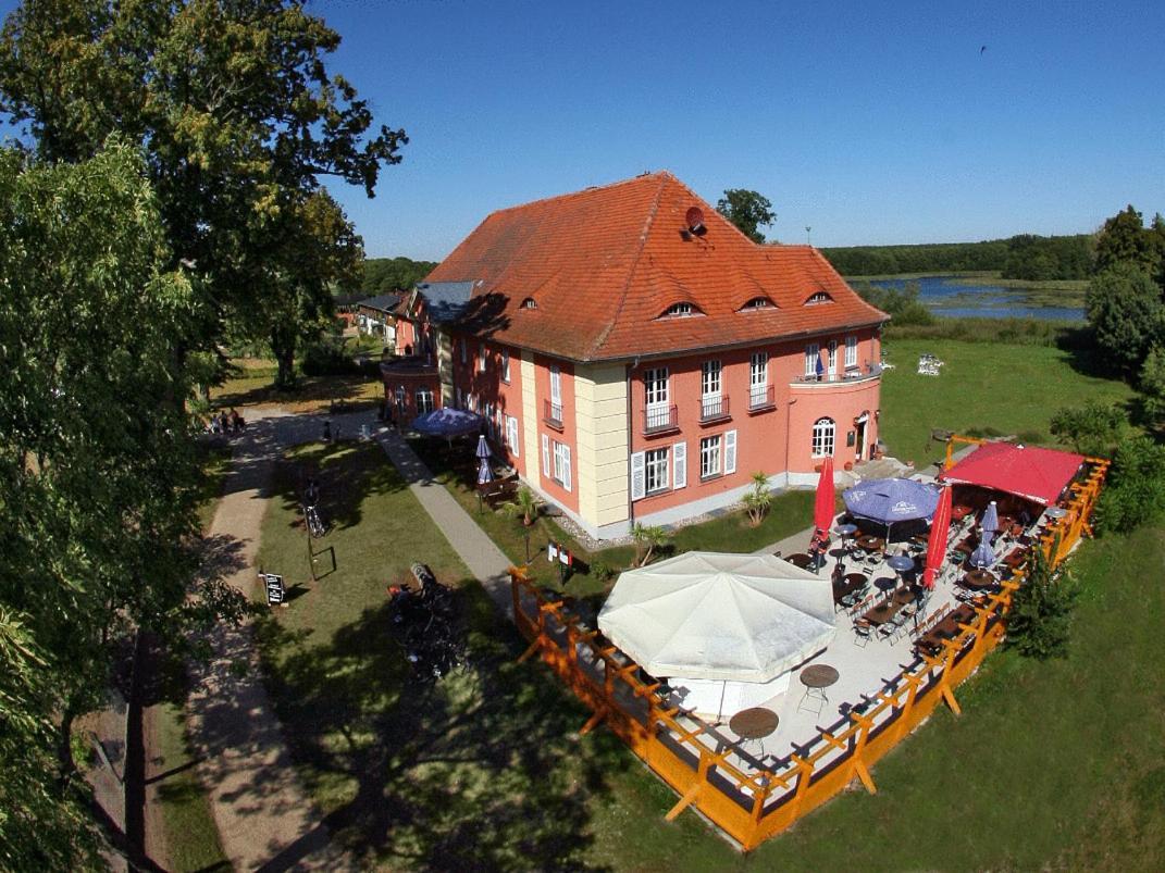 Hotel Altes Gutshaus-Federow Exterior foto